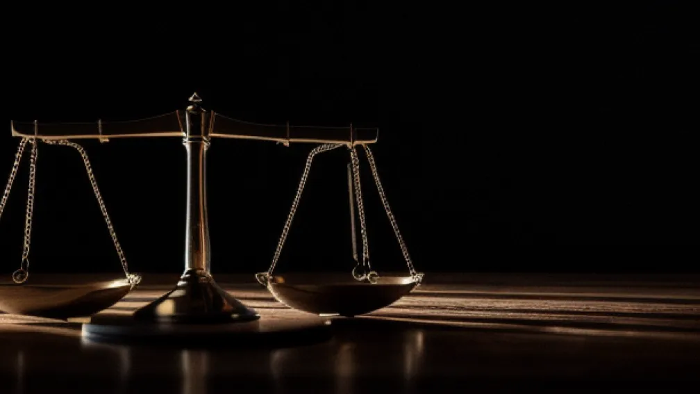 Reacția lui Quequé la analogia judecătorului privind gluma despre dinamitarea Văii celor Căzuți cu una despre aruncarea în aer a Pieței Pedro Zerolo – Libertatea de Exprimare în Umor