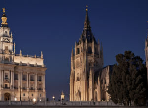 Scandal în Spania: Fostul ministru și consilierul său au discutat despre întâlniri cu două femei