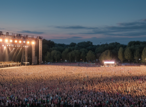 Sezonul festivalurilor: muzică, branduri și economie