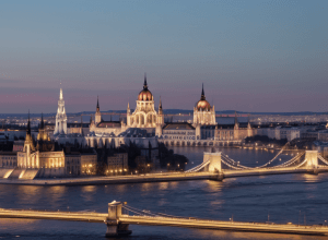 Ungaria se dezice de UE și refuză să condamne atacurile rusești asupra Kievului