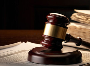 Trump amenință BBC cu un proces de 1 miliard de dolari după documentarul controversat care a provocat demisii la vârf