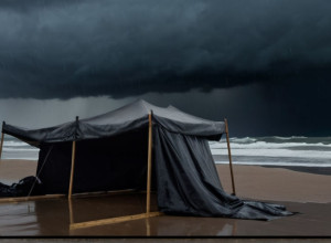 Fâșia Gaza: Iarna, un Asasin Tăcut pentru Milioane de Strămutați