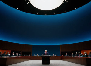 Feijóo îl propune pe Juanfran Pérez Llorca succesor al lui Mazón, în pline negocieri cu Vox