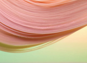 Dermatolog: Nu există dovezi științifice care să lege sexul bebelușului de schimbările pielii mamei