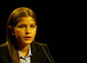 Columbia: moartea unei fete de 13 ani în urma unui bombardament ridică semne de întrebare privind protecția copiilor