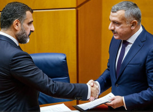 Partidul PP O Susține pe Ayuso în Refuzul de a Crea Registrul Obiectorilor la Avort: Tensiuni Interne și Implicații Legale