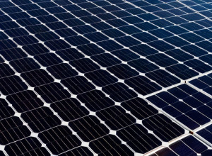 Cercetătorii de la MIT realizează un progres record în eficiența panourilor solare