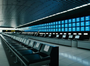 Zboruri Madrid-Caracas anulate: Sute de pasageri blocați pe aeroportul Barajas, pe fondul tensiunilor geopolitice