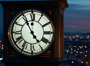 Ultraprocesarea Timpului: Cum Capitalul Ne Transformă Viața și Alimentația