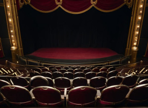 Ultima Fantezie a lui Mae West: Dezastrul Cinematic al „Sextette”