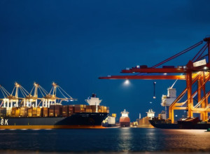 Excedentul Comercial al Chinei Depășește 1 Trilion de Dolari în Ciuda Tensiunilor cu SUA