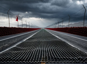 Războiul dronelor: Ucraina și Rusia acoperă drumurile cu plase pentru a opri dronele inamice