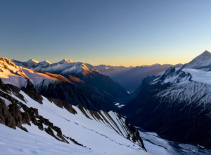 Edurne Pasaban: Drumul de la Depresie la Conquista celor 14 Vârfuri de Opt Mii de Metri, Imortalizat într-un Benzi Desenate