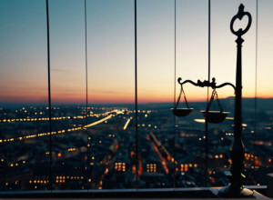 Inteligența Artificială Subminează Drepturile Fundamentale în Europa: Un Raport al UE Ridică Semne de Întrebare