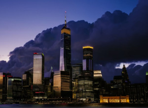 Apelul scriitorului David Uclés către Ayuso: „Am vândut 300.000 de exemplare și tot nu-mi pot cumpăra o casă în Madrid”