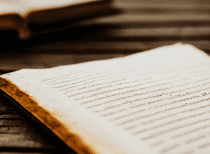 Moștenitorii lui O.J. Simpson refuză oferta lui Kim Kardashian pentru Biblia dedicată de tatăl său