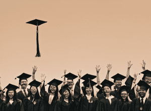 Zece proiecte universitare private evită noua evaluare a calității