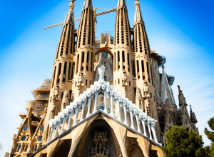 Papa Francisc aprobă primul pas pentru beatificarea arhitectului Antoni Gaudí