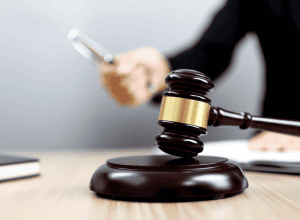 Curtea Supremă a Regatului Unit Limitează Definiția Legală a Femeii la Sexul Biologic