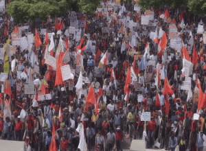 De ce protestează muncitorii? Revendicările a 12 manifestanți de 1 Mai