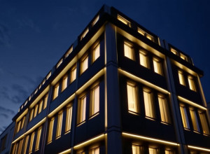 Partenerul lui Ayuso cumpără penthouse-ul din clădirea în care locuiește cu președinta Madridului