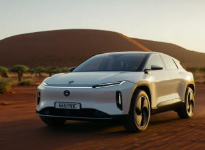 Adolescenți Nigerieni Construiesc Prima Mașină Electrică Integral Fabricată de Studenți