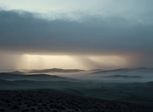 Între Război și Pace: Lumea la Răscruce