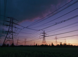 Spania: Ministerul Tranziției Ecologice propune o creștere de 10,5% a taxelor din factura de energie electrică până în 2026