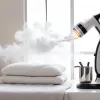 Scapă de cutele de pe cearceafuri direct din pat: Descoperă aparatul de călcat vertical cu abur