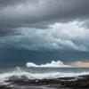 Furtuna tropicală "Alvin" lovește coasta mexicană: avertismente și recomandări