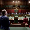 Opoziția înăsprește tonul împotriva lui Moreno: alegerile din Andaluzia se apropie