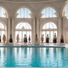 Expoziție la Londra: Cum costumul de baie a devenit o "oglindă a societății" și un simbol al schimbării