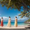Surfing, modă și istorie: Femeile din Baler la o expoziție inedită în Barcelona