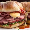 Pastrami: Cum să-l deosebești pe cel autentic și unde să-l savurezi
