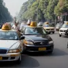 Final fericit în Sevilla: turiștii uită 4.000 de euro într-un taxi, iar șoferii cooperează pentru a-i returna