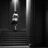 „Los Brutos”: Ascensiunea socială a generației mileniale într-o nouă piesă de teatru