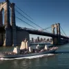 Accident în New York: Nava-școală ‘Cuauhtémoc’ s-a ciocnit cu Podul Brooklyn. Imagini de la fața locului.
