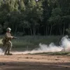 Ucraina părăsește tratatul privind minele antipersonal: necesitate militară sau încălcare a dreptului internațional?