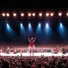 Sabrina Carpenter ia în considerare interzicerea telefoanelor la concerte: reacția fanilor și experiența altor vedete