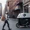 Roboți pietonali livrează comenzi Uber Eats în New Jersey: Viitorul livrărilor?