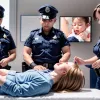 Doi polițiști salvează viața unui bebeluș în stop cardio-respirator: „Nu suntem eroi, datoria noastră este să ajutăm”