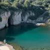 Un copil de 12 ani în stare critică după ce s-a înecat într-o piscină din Girona