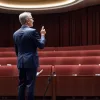 Abascal îl îndeamnă pe Feijóo să facă „Spania neguvernabilă” pentru a forța căderea lui Sánchez
