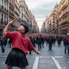 Debut triumfal: Trueno a cântat pe Gran Vía în cadrul show-ului „La Revuelta”