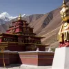 Cum este ales succesorul Dalai Lamei: proceduri și controverse