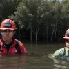 Pompieri mexicani se alătură căutărilor de victime în Texas