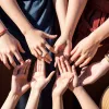 "Poporul": Cum încearcă politicienii să-și însușească un concept comun