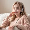 Invazia stranie a videoclipurilor ‘ASMR’ pe rețelele sociale: „Nu știu de ce, dar asta este foarte relaxant”