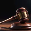 Procesul generalului procuror: semne de prejudecată și încălcări