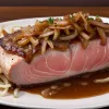 Rețetă de vară: Ton cu ceapă caramelizată